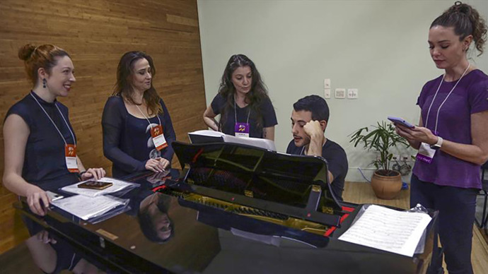 Teatro Musical, Violão, Piano e Canto estão nos últimos dias para inscrições na Oficina de Música de Curitiba.
Foto: Cido Marques
