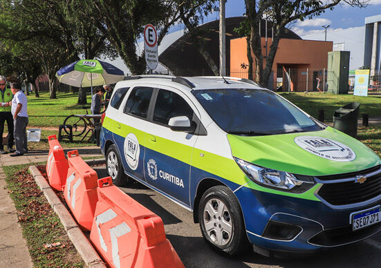 Fala Móvel Curitiba presta atendimento no Parque Olímpico do Cajuru. Curitiba, 11/06/2024. Foto: José Fernando Ogura/SMCS