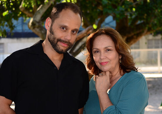 Teatro do Paiol será palco de talentos de Curitiba durante a Oficina de Inverno. Na imagem, Carlos Navas e Jane Duboc. Foto: Izabel Lucas