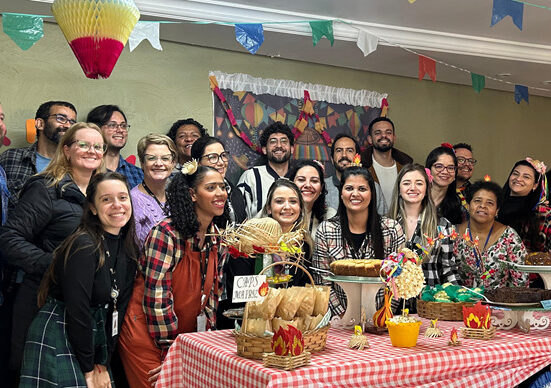 Equipe do Caps Matriz durante preparativos para a festa junina.
Foto: Divulgação/Caps Matriz