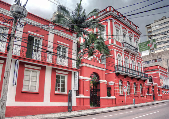 Fundação Cultural de Curitiba oferece oficinas de férias sobre arte e história. 
- Na imagem, Solar do Barão.
Foto: Cido Marques