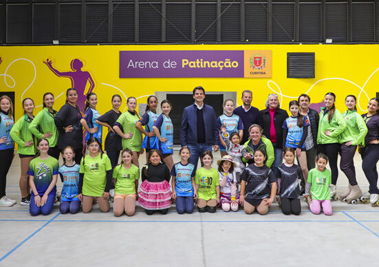 O vice-prefeito de Curitiba, Eduardo Pimentel, visitou a Arena de Patinação Artística de Curitiba, localizada na Praça Antonio Bertoly, em Santa Felicidade. Curitiba, 02/07/2024. Foto: Hully Paiva/SMCS